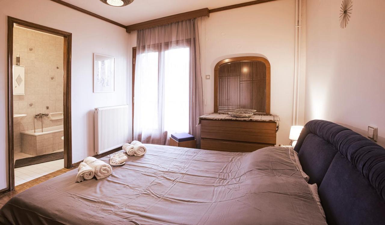 Georgia'S Guesthouse Кастория Экстерьер фото