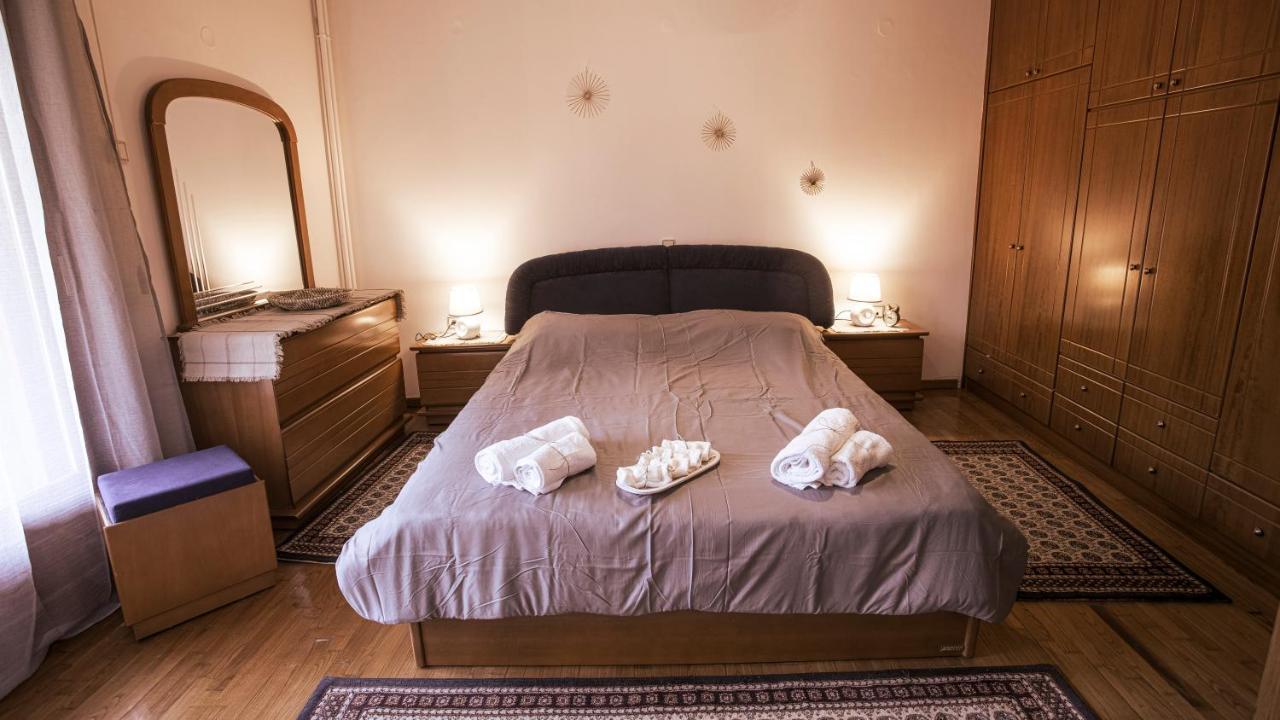 Georgia'S Guesthouse Кастория Экстерьер фото