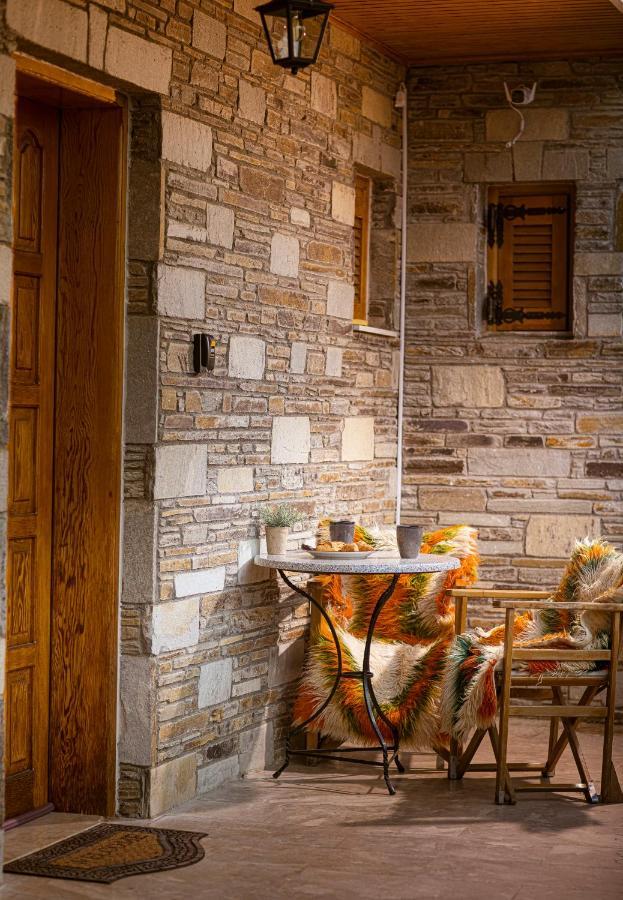 Georgia'S Guesthouse Кастория Экстерьер фото
