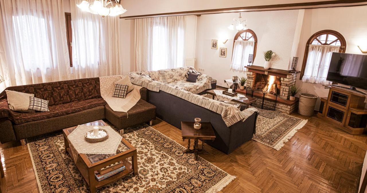 Georgia'S Guesthouse Кастория Экстерьер фото